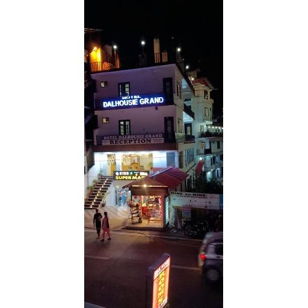Hotel Dalhousie Grand Banikhet المظهر الخارجي الصورة